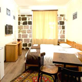 Отель Studio Boutique Hotel Ереван Двухместный номер Делюкс с 2 отдельными кроватями-5