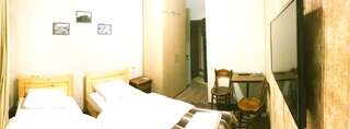 Отель Studio Boutique Hotel Ереван Двухместный номер с 2 отдельными кроватями и собственной ванной комнатой-5